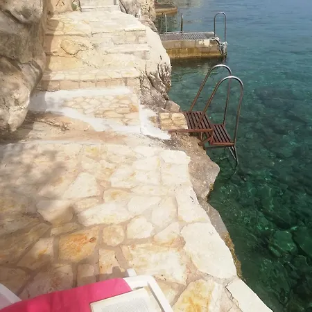 Seaside With A Swimming Pool - Omis - 23884 Apartamento *